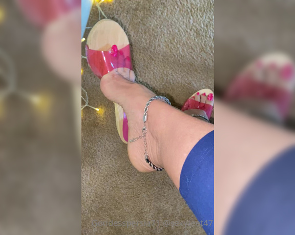 Goddesspersia71 aka Sexyfeet47 Onlyfans - Time to wake you up Happy Saturday!