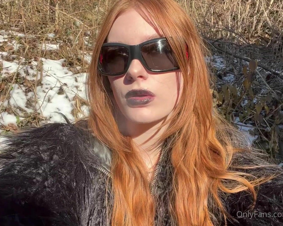 Zoe Strawberry aka Redxxxsuede OnlyFans - Smoke a ciggy with