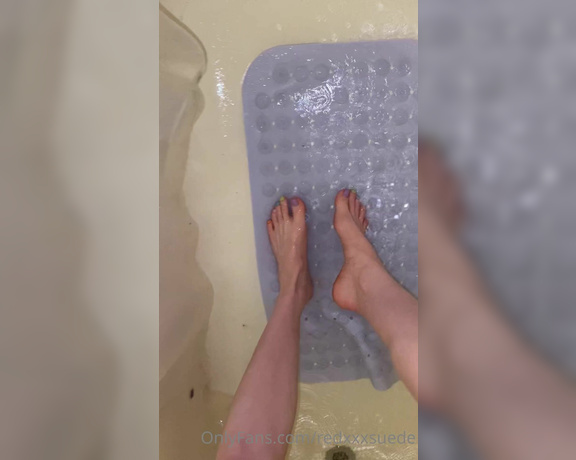 Zoe Strawberry aka Redxxxsuede OnlyFans - Wet rainbow toes Do you prefer morning or evening showers 1