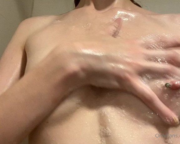 Zoe Strawberry aka Redxxxsuede OnlyFans - My little wet body p 1