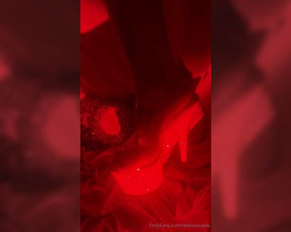 Zoe Strawberry aka Redxxxsuede OnlyFans - POV in the club & you worship my feet in 6 inch heels 2