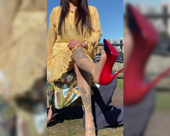 Asian Mistress Jane aka Asianmistressjane OnlyFans - My human outdoor chair