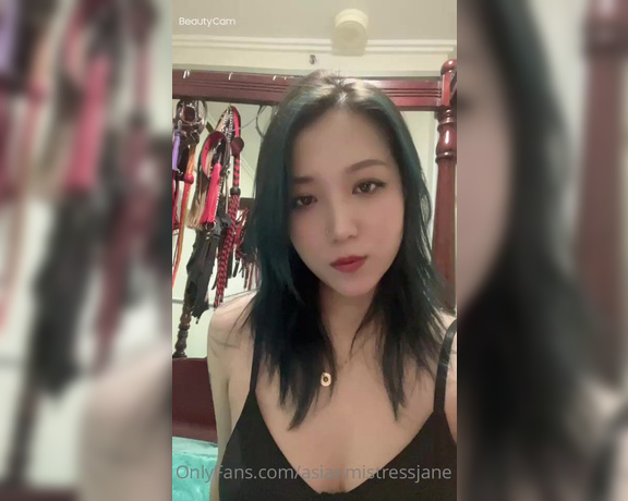 Asian Mistress Jane aka Asianmistressjane OnlyFans - Worship my legs