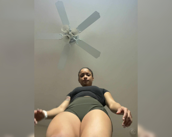 Goddess Coco aka Cocobonsolez OnlyFans - Tried out a little giantess video, I workout A LOT and never miss a leg day