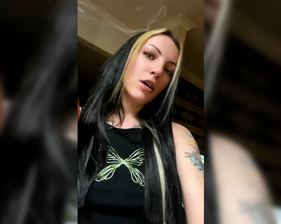 Rave Baby aka Smokinggoddess OnlyFans - New hair under construction  Going back to black & green very soon