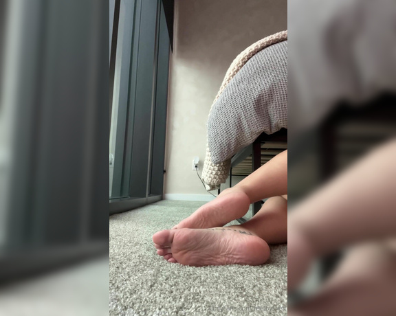 FeetbySvett aka Feetbysvett OnlyFans - My beautiful feet miss you I want you to bow down and worship your goddess Caress me from head t 1