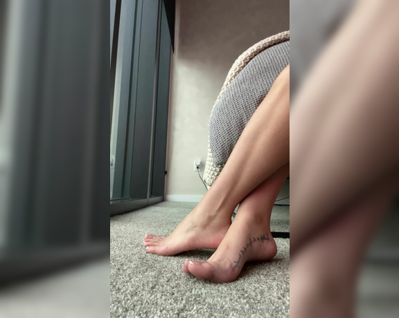 FeetbySvett aka Feetbysvett OnlyFans - My beautiful feet miss you I want you to bow down and worship your goddess Caress me from head t 1