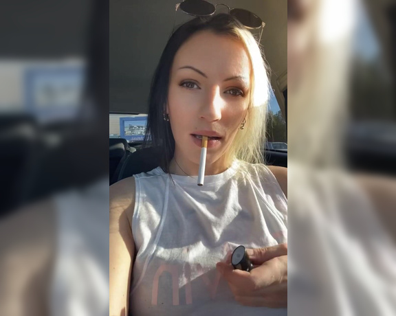 Rave Baby aka Smokinggoddess OnlyFans - Dunhill blue cigarette review (short cut) Before I came home and chain smoked a bunch before maki