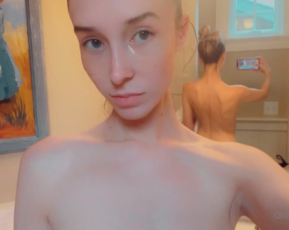 Goddess Amber aka Amber00 OnlyFans - Shower fresh