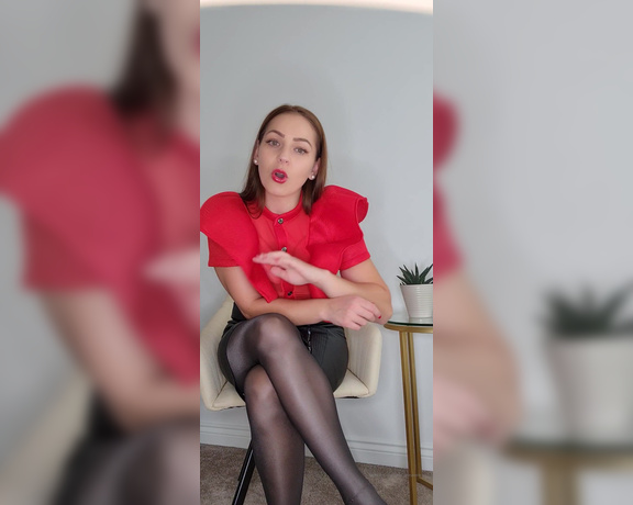 Lady Annabelle aka Lady__annabelle OnlyFans - When My boss is trying to be an asshole and he doesnt know how to appreciated Me as his Secretary