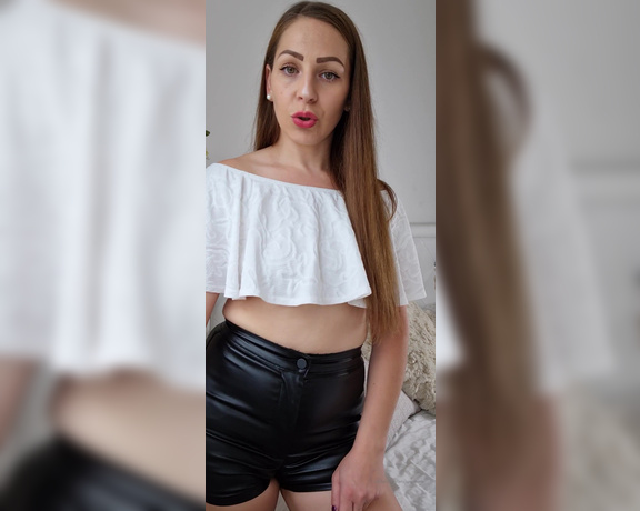 Lady Annabelle aka Lady__annabelle OnlyFans - You better try your best to please