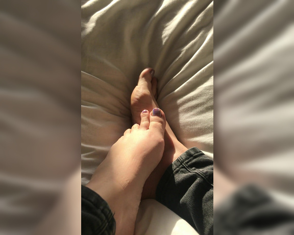 Lady Annabelle aka Lady__annabelle OnlyFans - Lick,suck,sniff my feet you foot slave