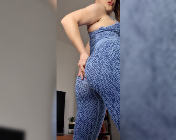 Lady Annabelle aka Lady__annabelle OnlyFans - I will have your tongue licking all the sweat from My body after My workout Aint you a lucky slave