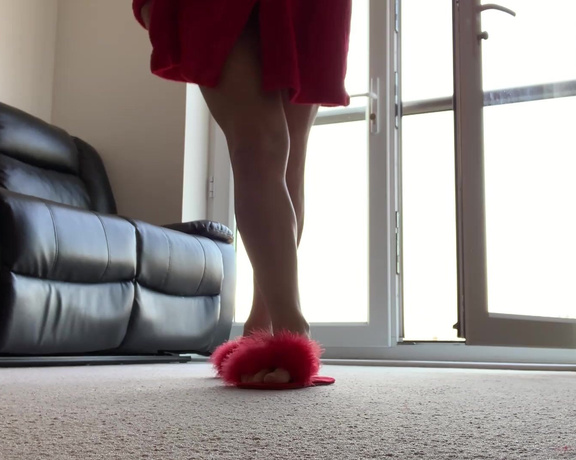 Lady Annabelle aka Lady__annabelle OnlyFans - Morning tease for feet lovers