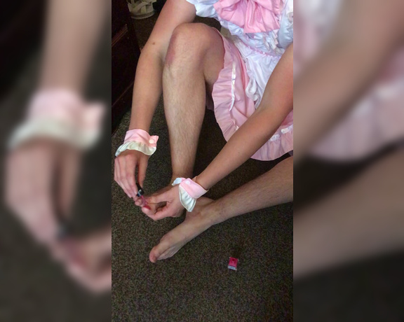 Lady Annabelle aka Lady__annabelle OnlyFans - My little Sissy bitch Melanie painting her tie nails