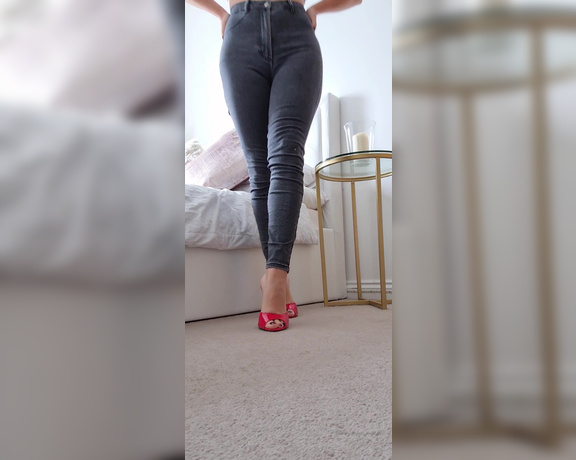 Lady Annabelle aka Lady__annabelle OnlyFans - Thank you for the new heels Im so in love with them