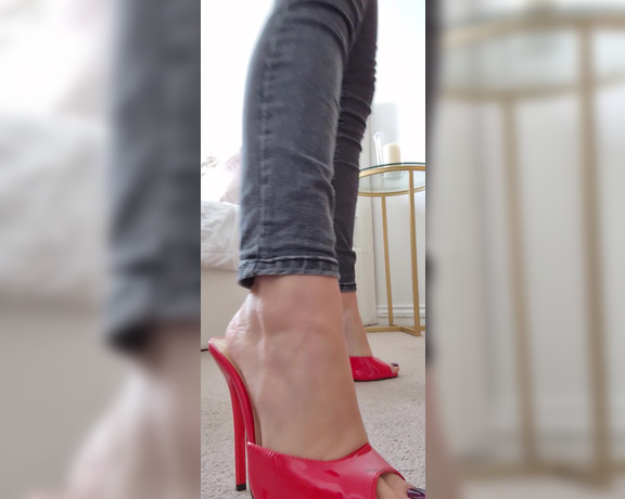 Lady Annabelle aka Lady__annabelle OnlyFans - Thank you for the new heels Im so in love with them