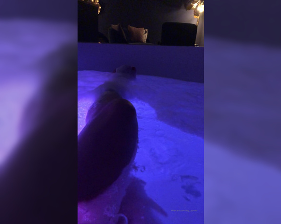 Lady Samira aka Lady__samira OnlyFans - FEETFETISH (relaxed in the Jacuzzi on my tour in Amsterdam) #feets #feetworship #toes #feetlover # 2