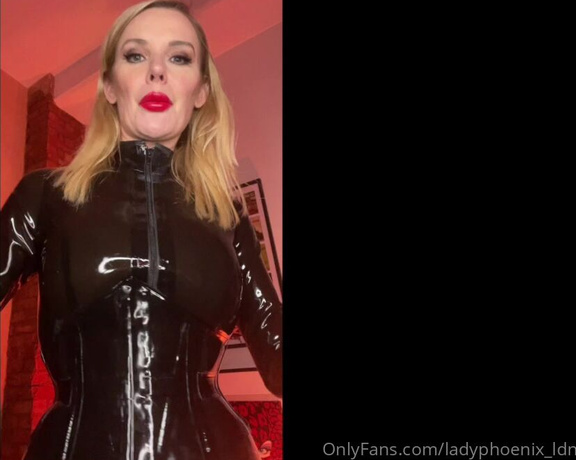 Lady_Phoenix aka Ladyphoenix_ldn OnlyFans - MY FAVOURITE BITS TO SHINE Who would like to help me shine my black latex catsuit I think I need a