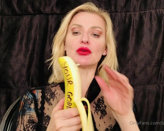Lady_Phoenix aka Ladyphoenix_ldn OnlyFans - SLAVE TASKS After running my nails down my banana, I felt it right to give you two slave tasks with