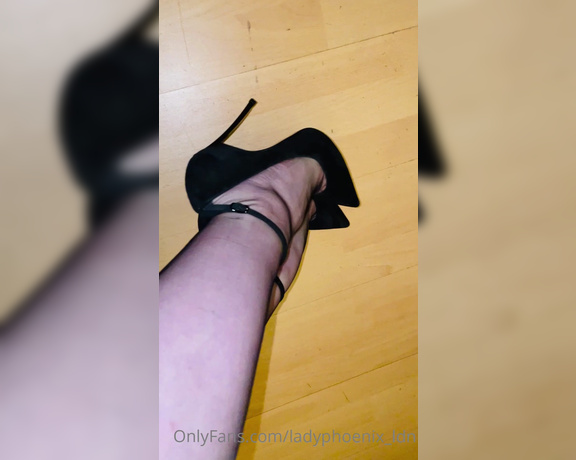 Lady_Phoenix aka Ladyphoenix_ldn OnlyFans - UNADULTERATED SHOE PORN These new heels arrived for me today and I am in love! Can any of you