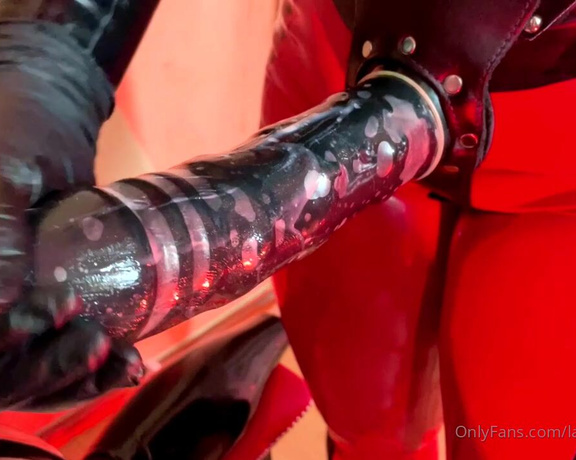 Lady_Phoenix aka Ladyphoenix_ldn OnlyFans - NEW CLIP!!! PEGGING THE LATEX GIMP How fortunate that our latex gimp is able to take a pounding from