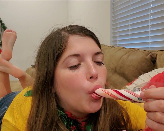 Lisa ASMR aka Lisaasmr OnlyFans - Thick Candy Cane Sucking & Licking ASMR