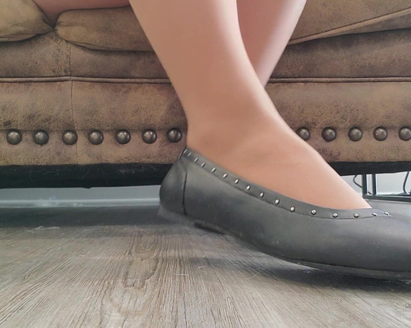 Lisa ASMR aka Lisaasmr OnlyFans - Flats and Heels pantyhose tapping ASMR