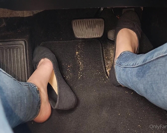 Lisa ASMR aka Lisaasmr OnlyFans - Flats Shoeplay Driving ASMR