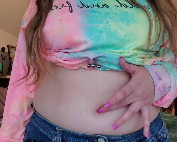 Lisa ASMR aka Lisaasmr OnlyFans - Bellybutton Poking ASMR