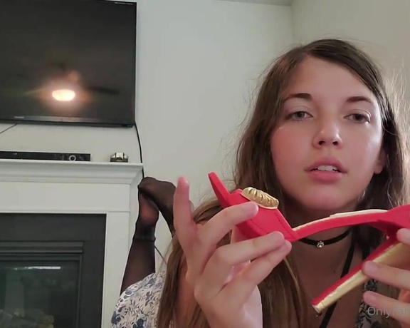 Lisa ASMR aka Lisaasmr OnlyFans - Eating My Stiletto ASMR