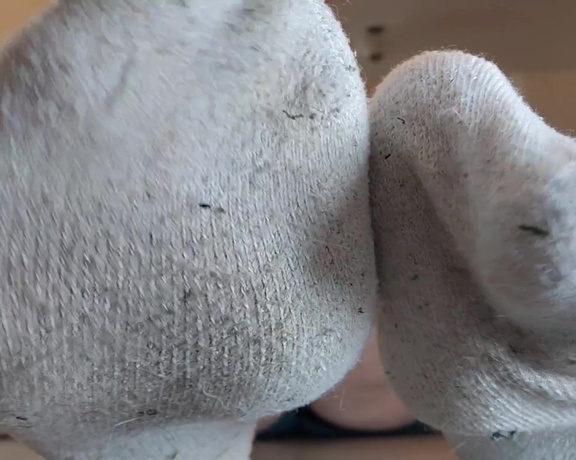 Lisa ASMR aka Lisaasmr OnlyFans - Sneakers, Socks, Feet ASMR Custom