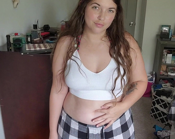 Lisa ASMR aka Lisaasmr OnlyFans - Crop Top Try On With Bellybutton Pokes ASMR Custom