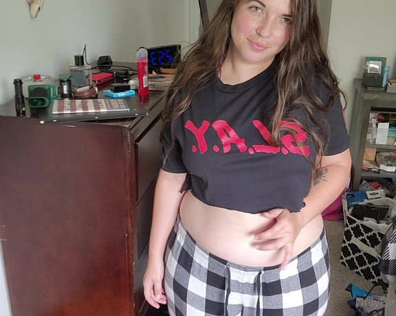 Lisa ASMR aka Lisaasmr OnlyFans - Crop Top Try On With Bellybutton Pokes ASMR Custom