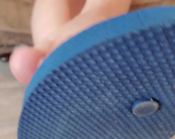 Lisa ASMR aka Lisaasmr OnlyFans - Flip Flop ASMR tease