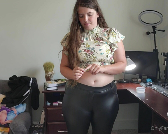 Lisa ASMR aka Lisaasmr OnlyFans - Newly Discovered Belly Loving Creation ASMR