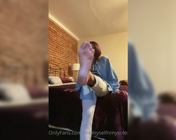 TheBarefoothooper aka Memyselfnmysoles OnlyFans Video 749