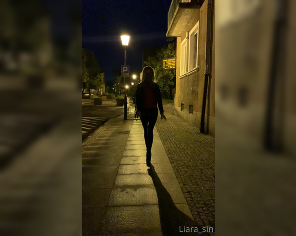 Liara Sin aka Liara_sin OnlyFans - Walking around