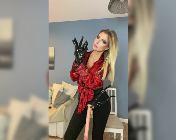 Liara Sin aka Liara_sin OnlyFans - Latex gloves  Big cock