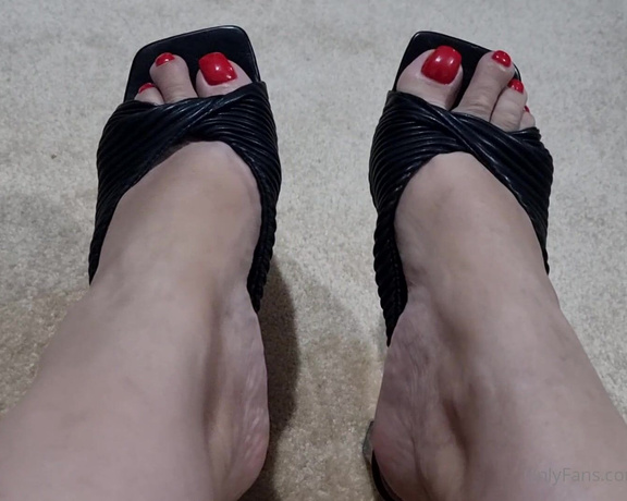 Mistress Luna aka Mistressluna OnlyFans - I got a new pedicure and walking back home, in very suny street Now My feet looks, smells and taste