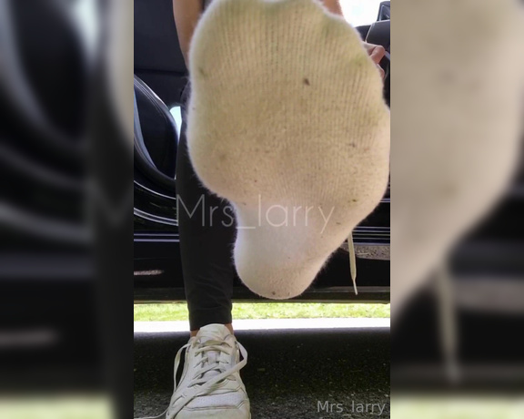 Mrs_Larry aka Mrs_larry OnlyFans - Show dirty socks out of the car and more Dreckige Socken aus dem Auto zeigen und mehr