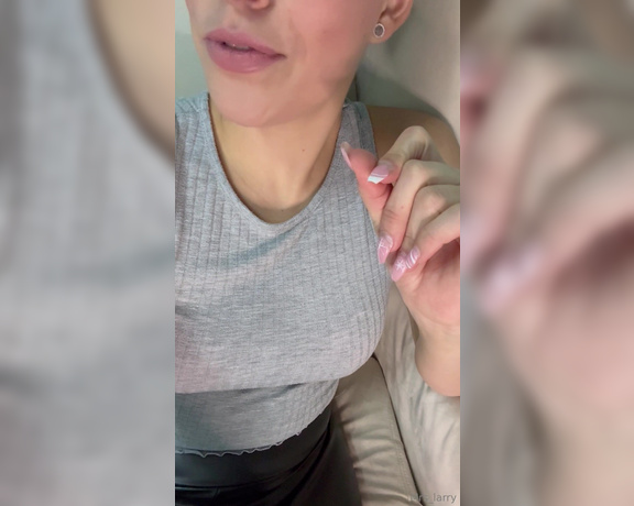 Mrs_Larry aka Mrs_larry OnlyFans - Zuhren und gespannt sein