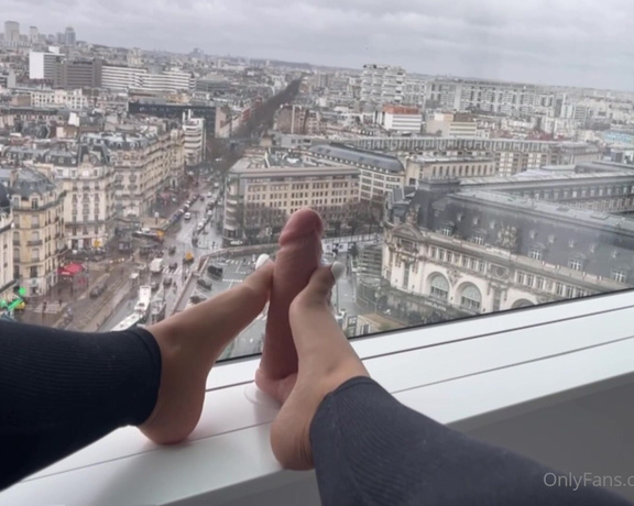 Ayasfeetgirl aka Ayasfeetgirl OnlyFans - IMAGINE US CHILLING IN FRONT OF THIS BEAUTIFUL VIEW OF PARIS