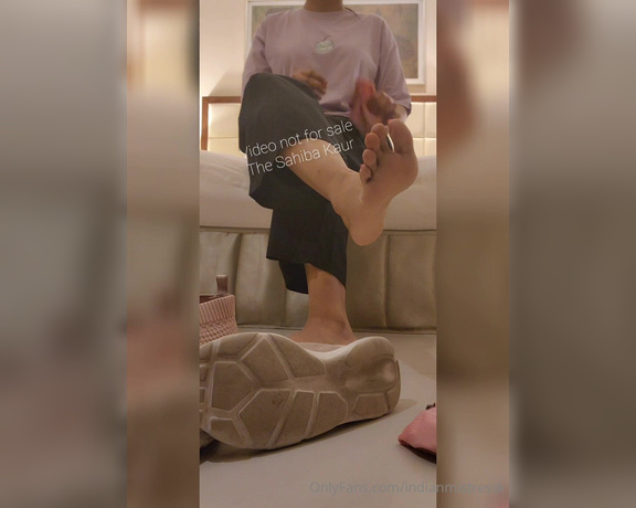 Sahiba Kaur indian mistress aka Indianmistressk OnlyFans - This is your real place cone bd sit on the floor massag my Feet nd lick my shoes with your D!rty