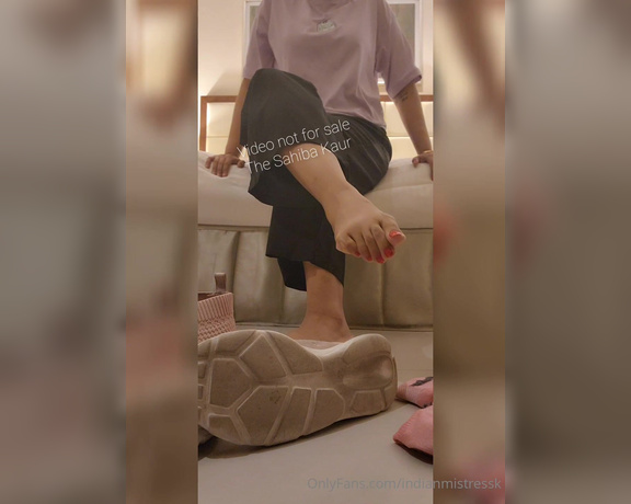 Sahiba Kaur indian mistress aka Indianmistressk OnlyFans - This is your real place cone bd sit on the floor massag my Feet nd lick my shoes with your D!rty