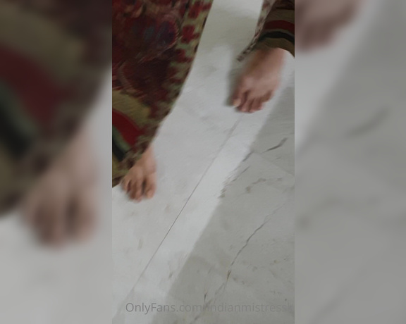 Sahiba Kaur indian mistress aka Indianmistressk OnlyFans - My beautiful nude feet mere kutto ki last Wish