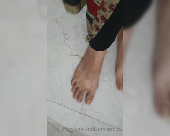 Sahiba Kaur indian mistress aka Indianmistressk OnlyFans - My beautiful nude feet mere kutto ki last Wish