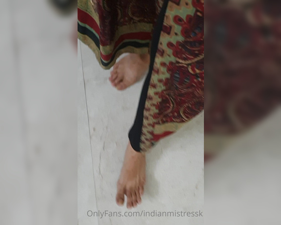 Sahiba Kaur indian mistress aka Indianmistressk OnlyFans - My beautiful nude feet mere kutto ki last Wish