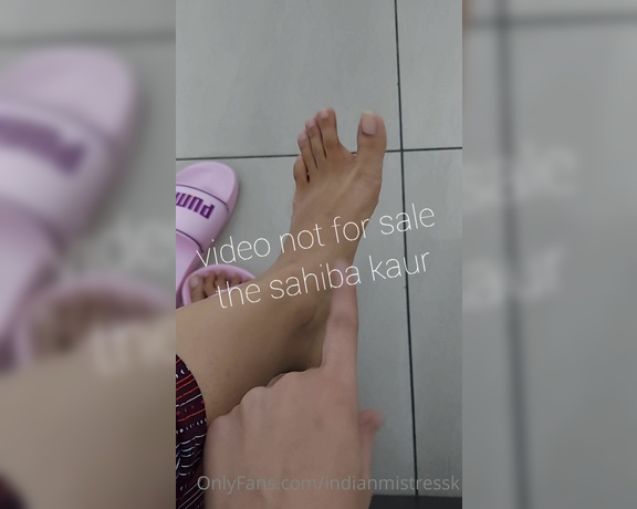 Sahiba Kaur indian mistress aka Indianmistressk OnlyFans - Look at your Malkins Rough,Nude Feet and No pedi from last 2 months what a humiliation see my