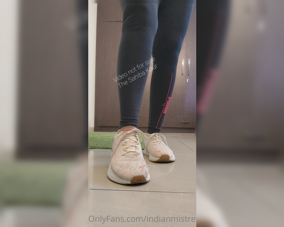 Sahiba Kaur indian mistress aka Indianmistressk OnlyFans - POV After Gym Malkins shoes, socks nd Track pants got very Sweaty this is Full of Verbal